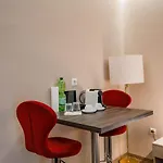 Comfort Boardinghouse アパートホテル 4*